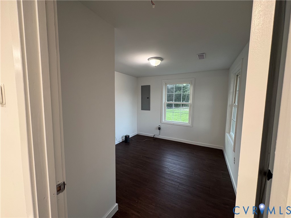 3333 Byrd's Mill Road Newtown, VA 23126 - Photo 13 of 16 Gallery Image 13