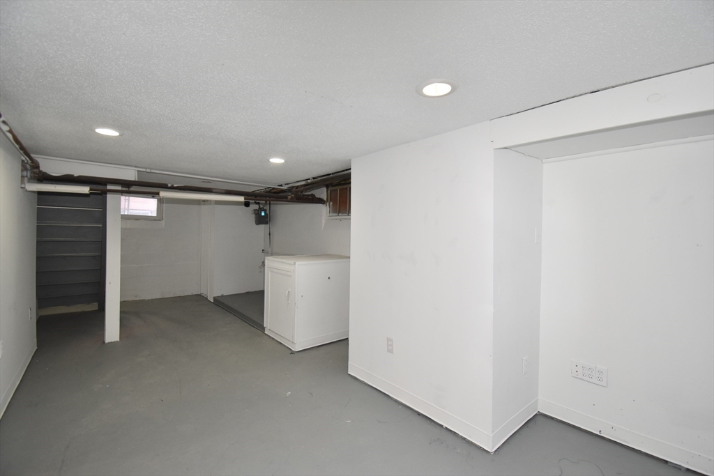 34 Castle Street Springfield, MA 01118 - Photo 25 of 29 a view of empty room