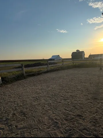 $285,000 | 82 North 23rd Road, Peru, IL 61354