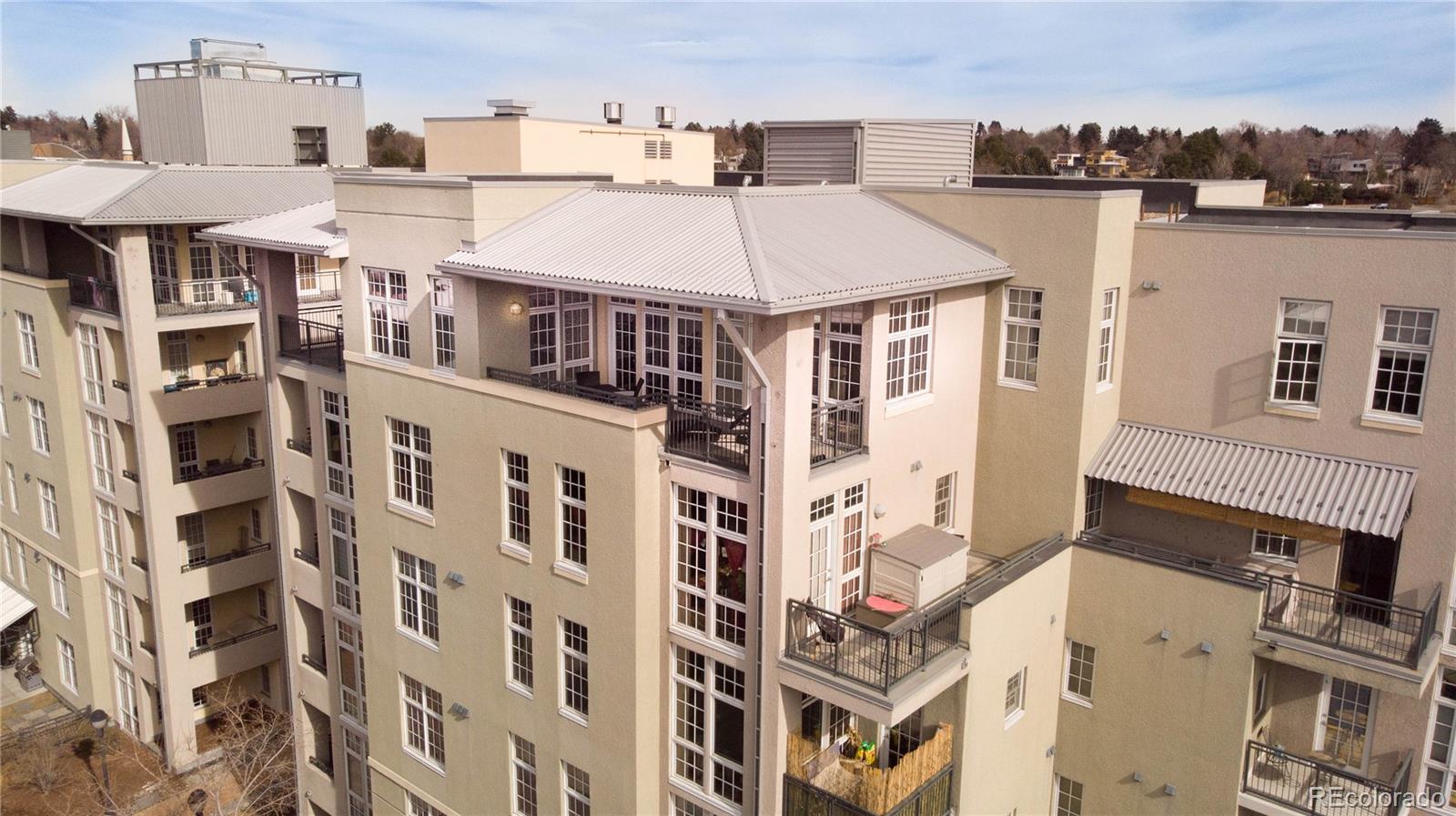 275 South Harrison Street, Unit 602 Denver, CO 80209 - Photo 29 of 33 a front view of a multi story building