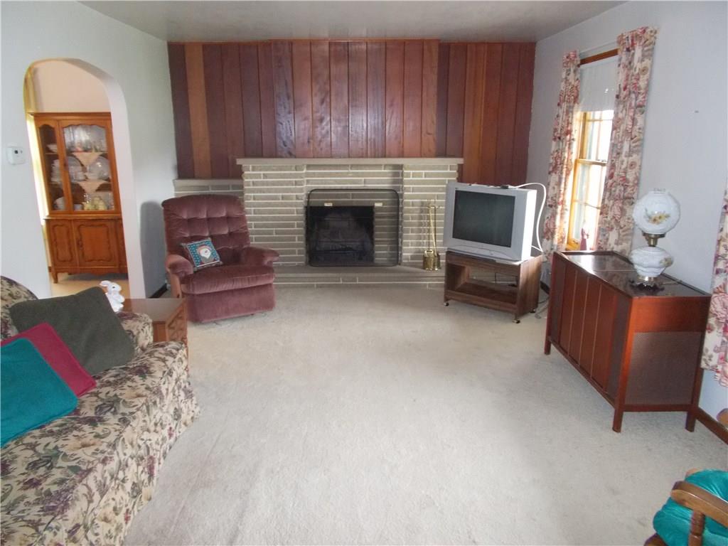 39 Temple Road Aliquippa, PA 15001 - Photo 3 of 19 Gallery Image 3