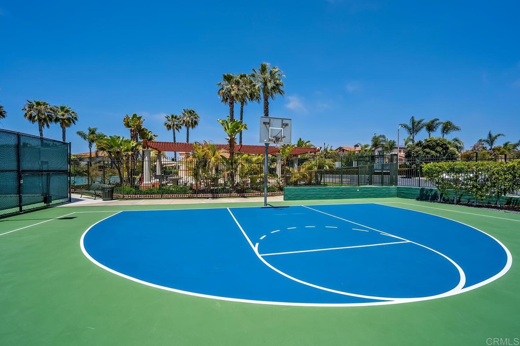 533 Anchorage Avenue Carlsbad, CA 92011 - Photo 42 of 58 a view of a basket ball ground