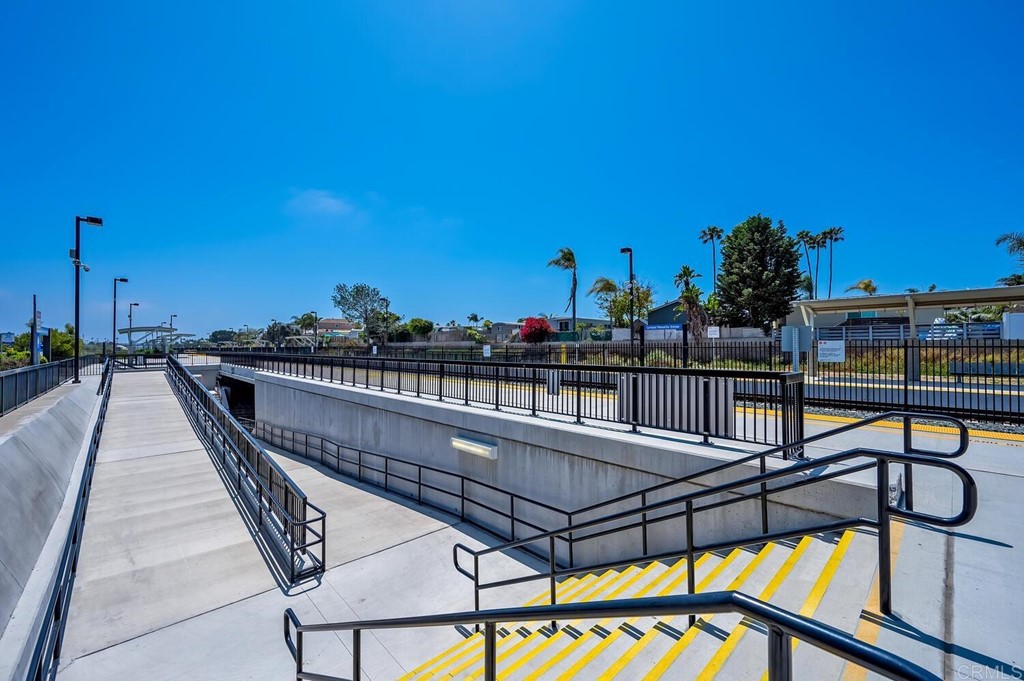 533 Anchorage Avenue Carlsbad, CA 92011 - Photo 57 of 58 a view of a balcony with chairs