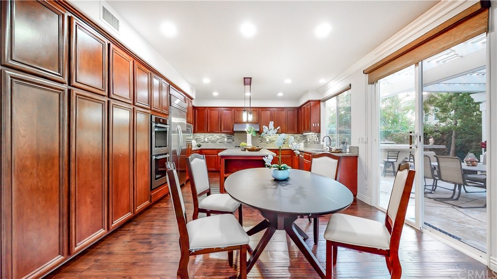 17 Plumbago Irvine, CA 92620 - Photo 10 of 29