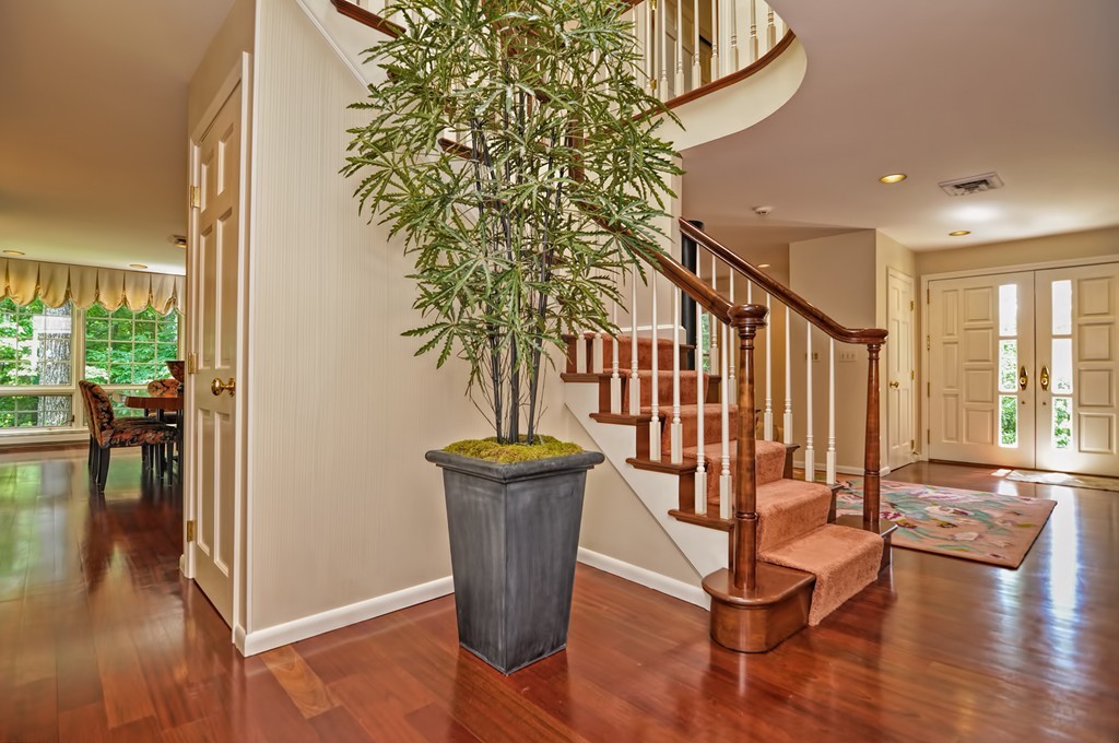 18 Powder Mill Road Framingham, MA 01701 - Photo 4 of 29