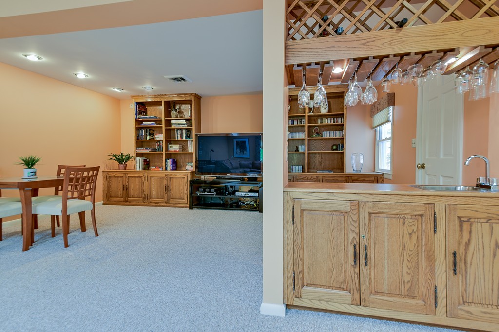 18 Powder Mill Road Framingham, MA 01701 - Photo 8 of 29