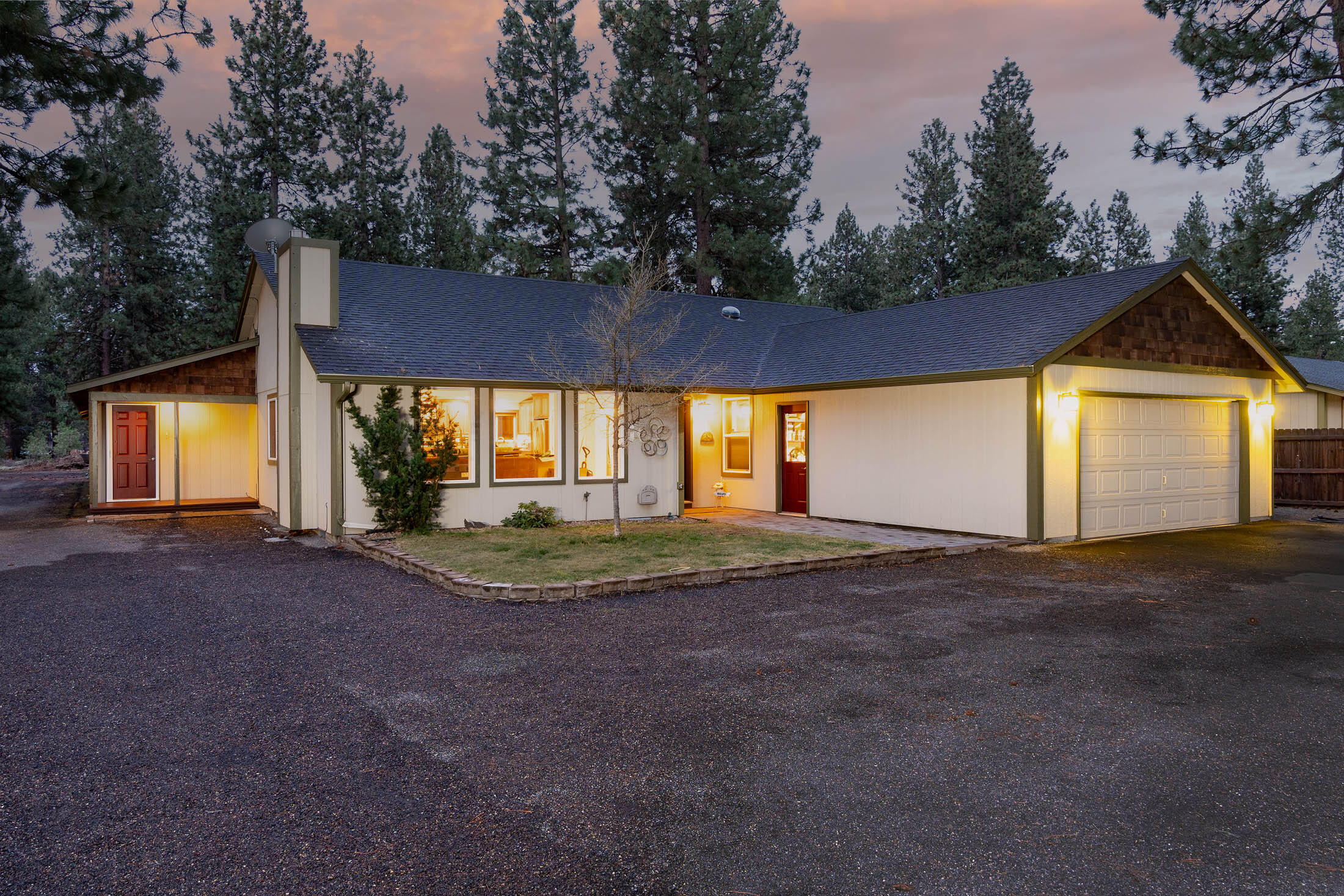 19459 Apache Road Bend, OR 97702 - Photo 1 of 33 Front of Home
