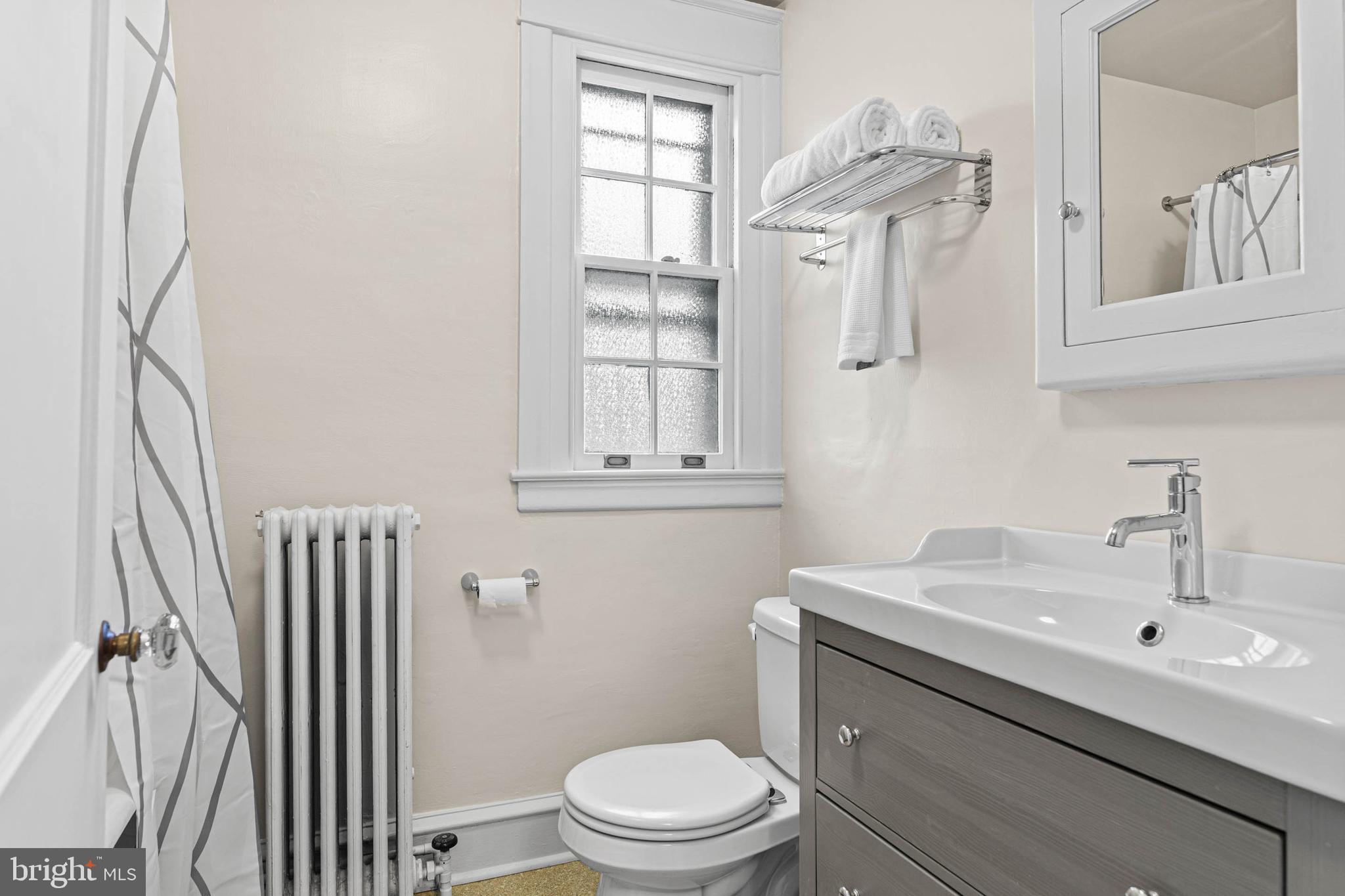 132 Kenilworth Road Merion Station, PA 19066 - Photo 22 of 27 Third Floor bath