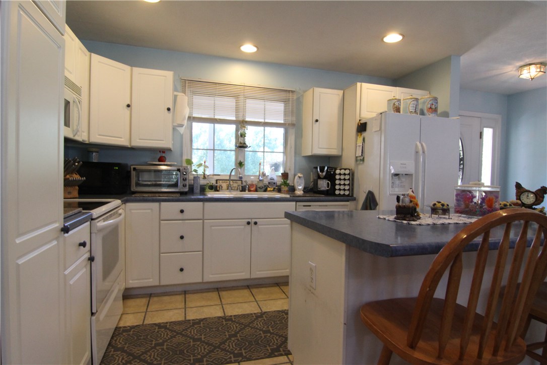 1 Ship Street Jamestown, RI 02835 - Photo 11 of 39