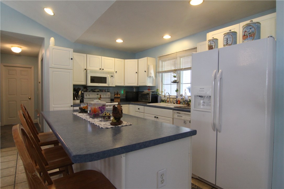 1 Ship Street Jamestown, RI 02835 - Photo 12 of 39