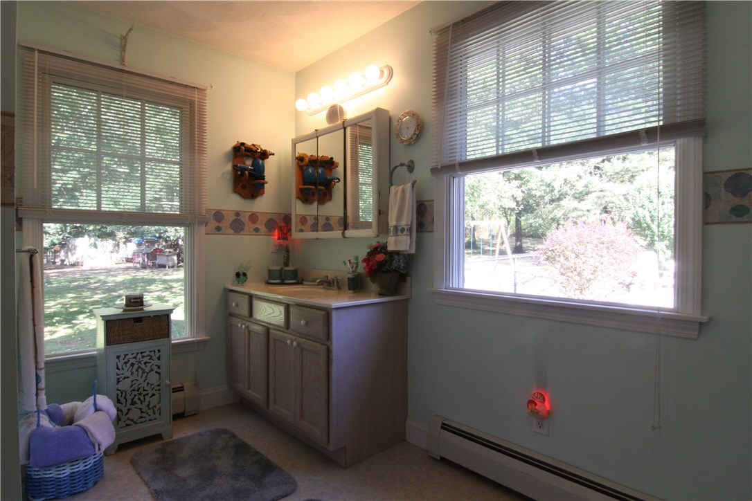 1 Ship Street Jamestown, RI 02835 - Photo 24 of 39