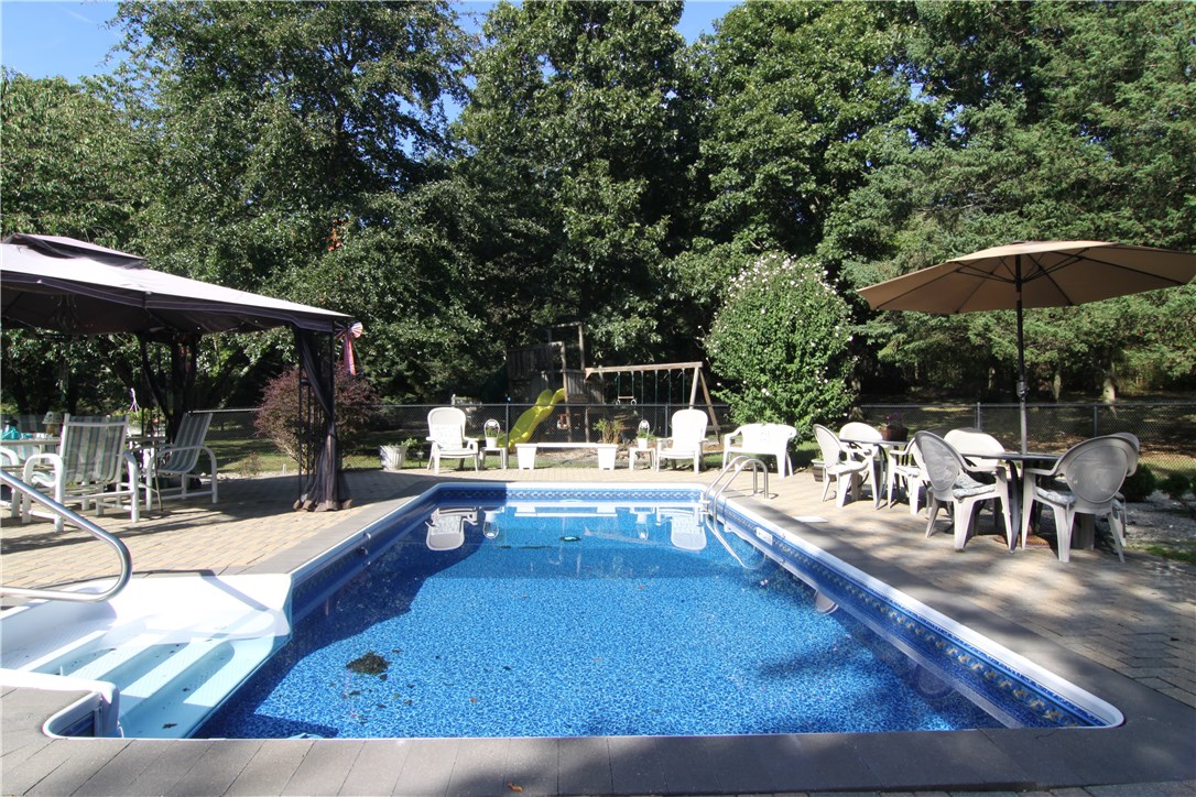 1 Ship Street Jamestown, RI 02835 - Photo 29 of 39