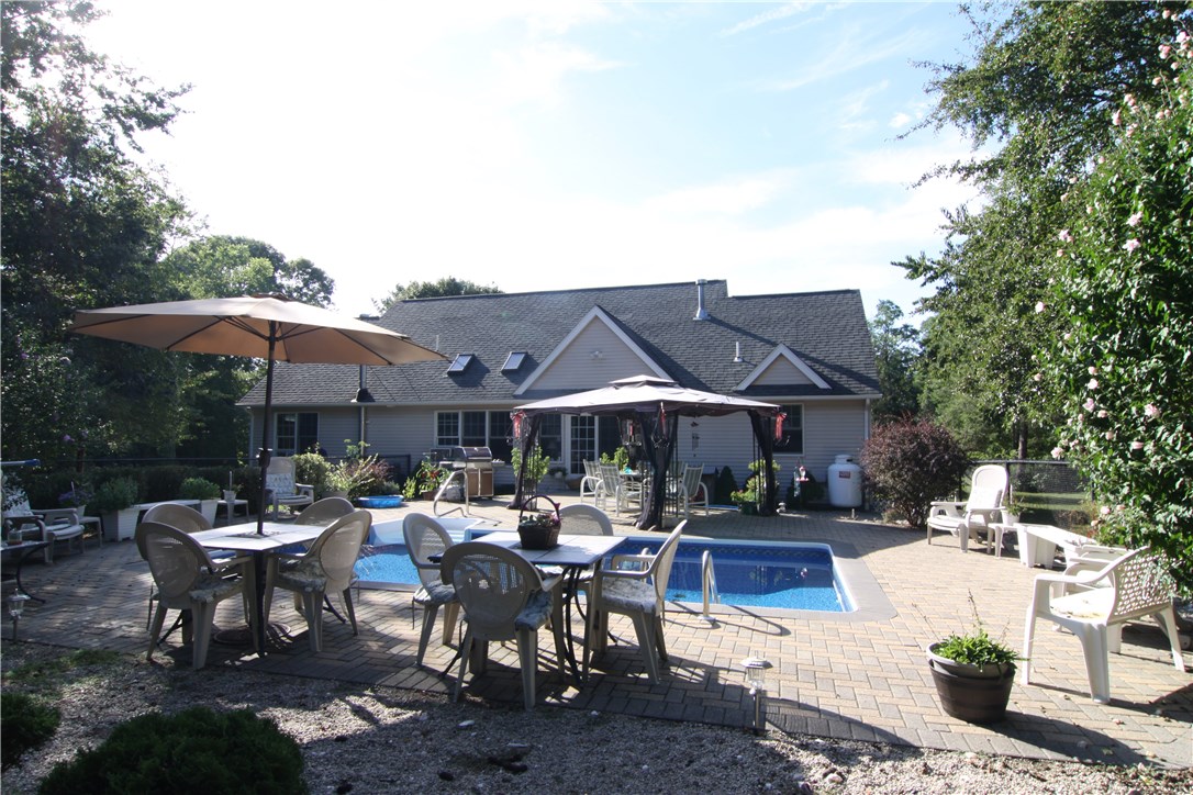 1 Ship Street Jamestown, RI 02835 - Photo 33 of 39