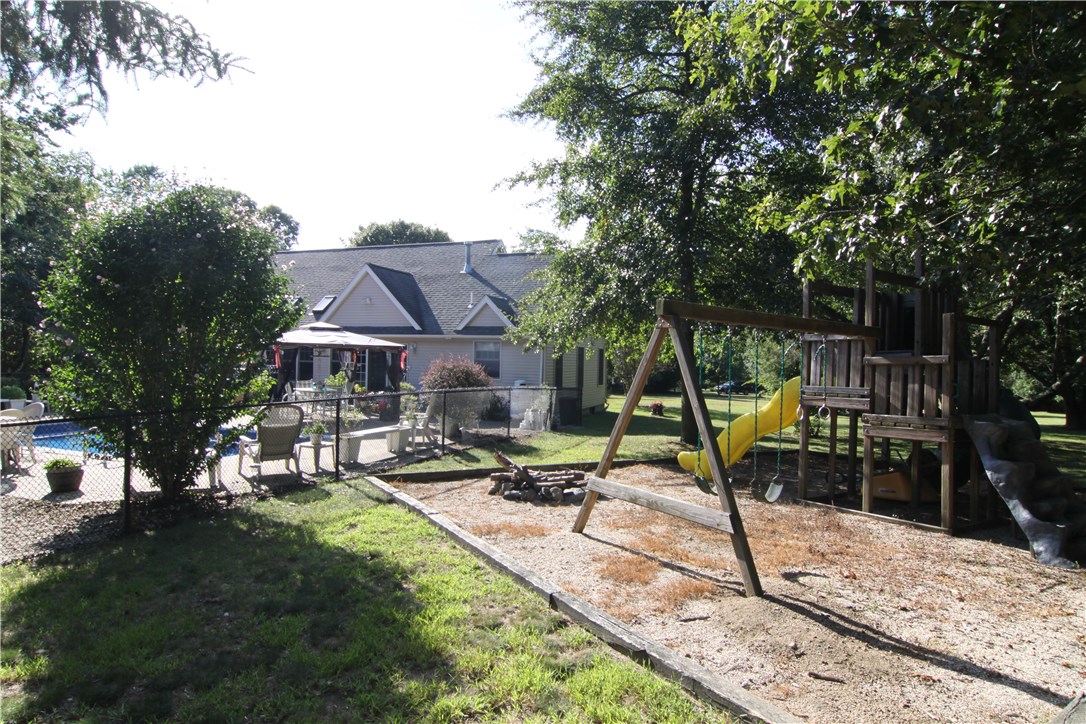 1 Ship Street Jamestown, RI 02835 - Photo 34 of 39