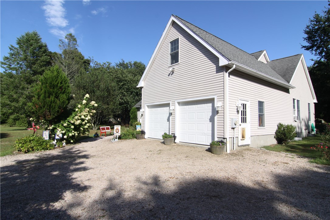 1 Ship Street Jamestown, RI 02835 - Photo 6 of 39