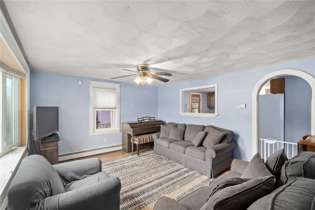 60 Benoit Street Coventry, RI 02816 - Photo 4 of 32 Gallery Image 4