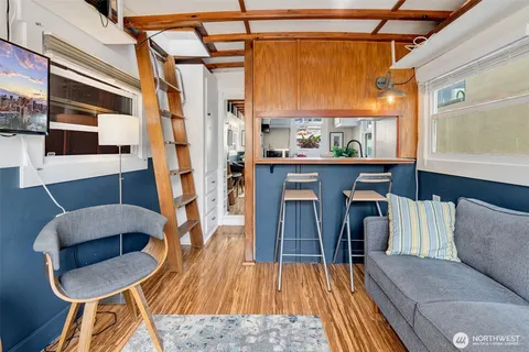 $383,000 | 2143 North Northlake Way, Unit 11, Seattle, WA 98103