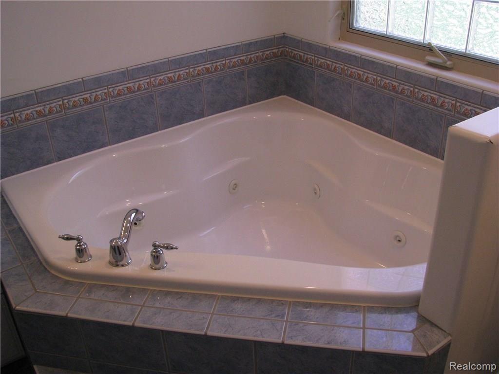 3982 Geiman Road Monroe, MI 48162 - Photo 23 of 99 1980-01-01 00.18