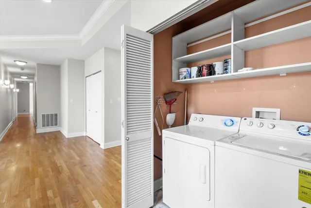 $335,000 | 512 East Oakwood Boulevard, Unit 2, Chicago, IL 60653