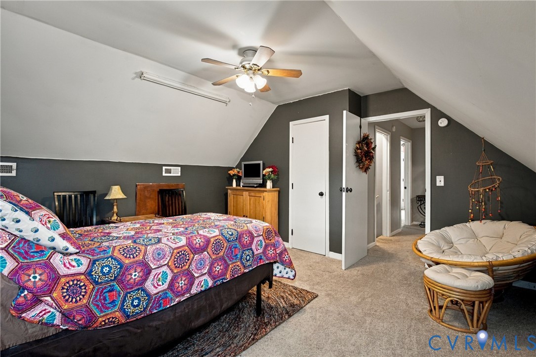 7224 Full Rack Drive Midlothian, VA 23112 - Photo 25 of 36 Sloped ceiling design, recessed lighting, ceiling
