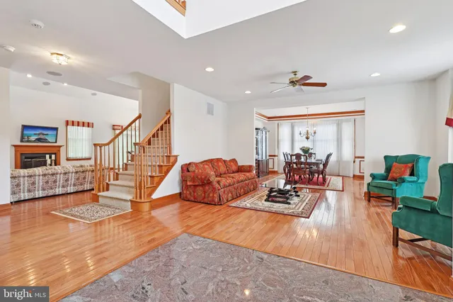 $899,000 | 2 Kyle Court, Mount Laurel, NJ 08054