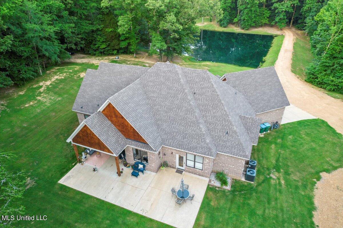 1569 Horn Lake Road Nesbit, MS 38651 - Photo 6 of 41 06-dronefs00046