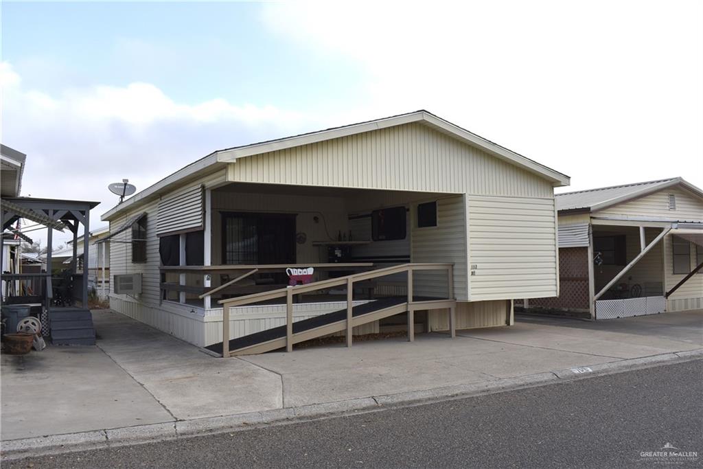 106 Rim Drive Mission, TX 78574 - Photo 12 of 17 Left View