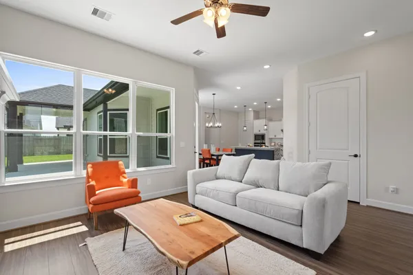 $375,000 | 1206 Hidden Oaks Drive, Tomball, TX 77375