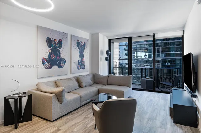 $4,200 | 801 South Miami Avenue, Unit 4207, Miami, FL 33131