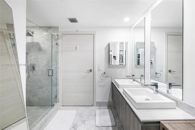 $4,200 | 801 South Miami Avenue, Unit 4207, Miami, FL 33131