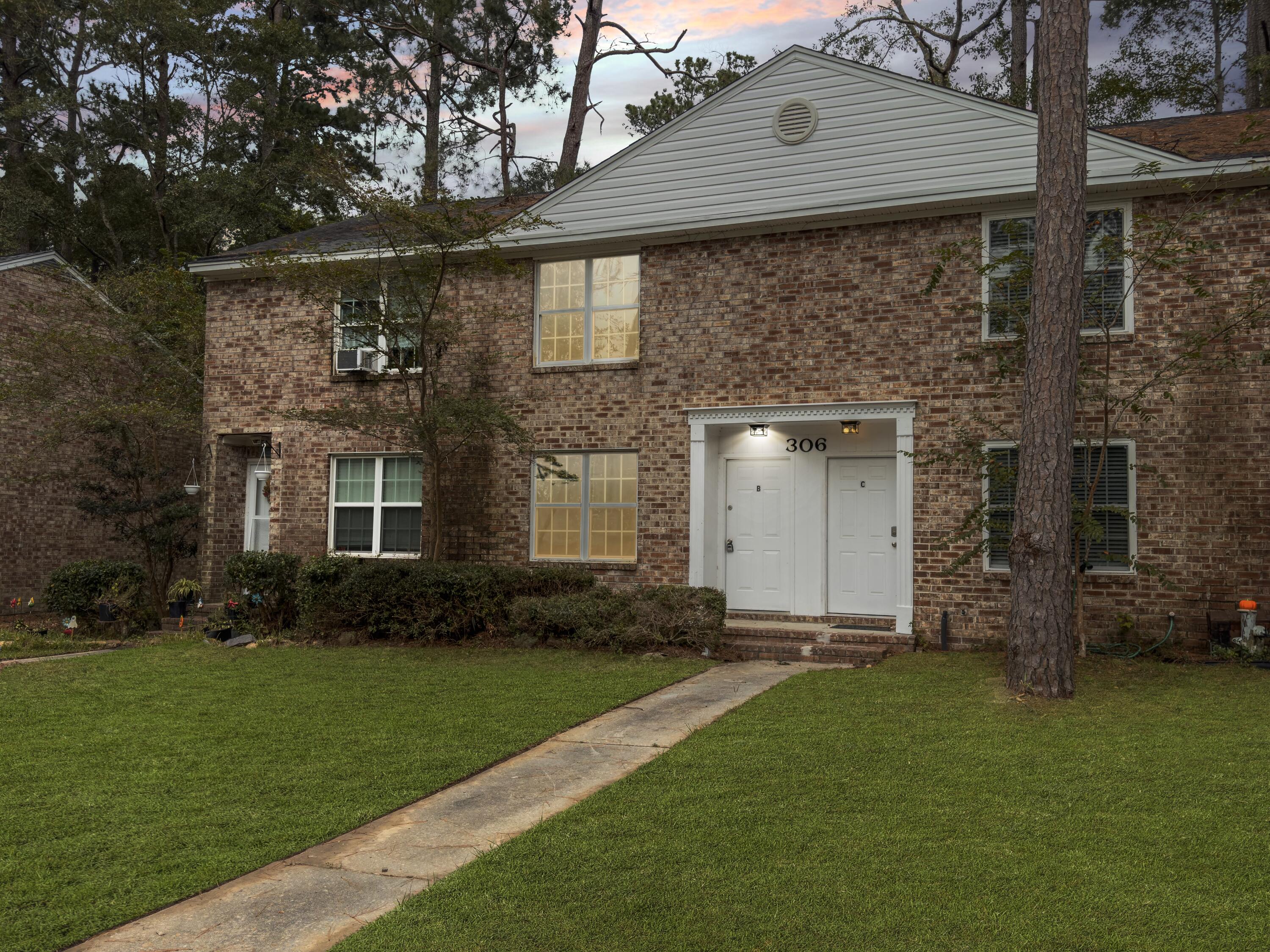 306 Crestview Drive, Unit B Summerville, SC 29485 - Photo 2 of 24 306