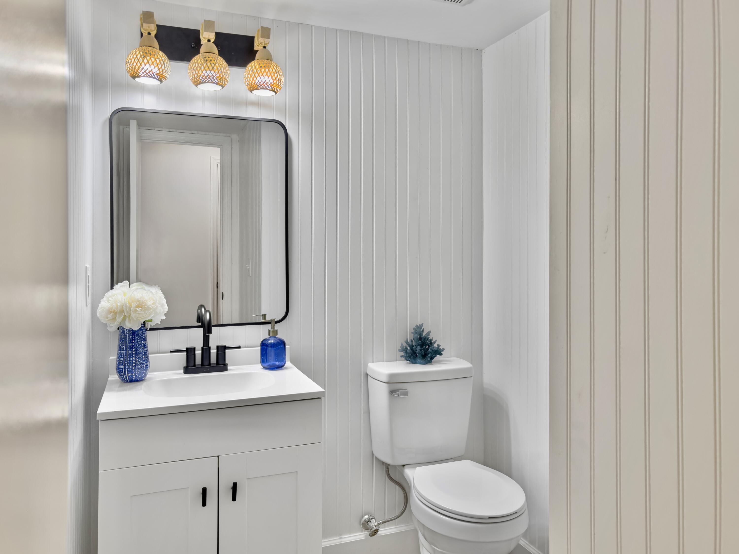 306 Crestview Drive, Unit B Summerville, SC 29485 - Photo 8 of 24 half bath