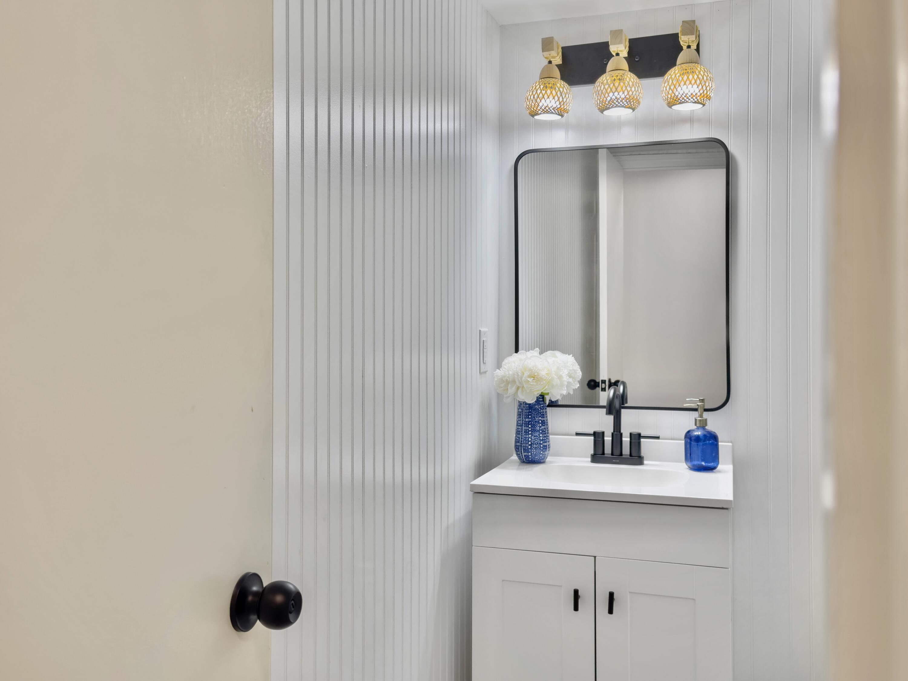 306 Crestview Drive, Unit B Summerville, SC 29485 - Photo 9 of 24 half bath