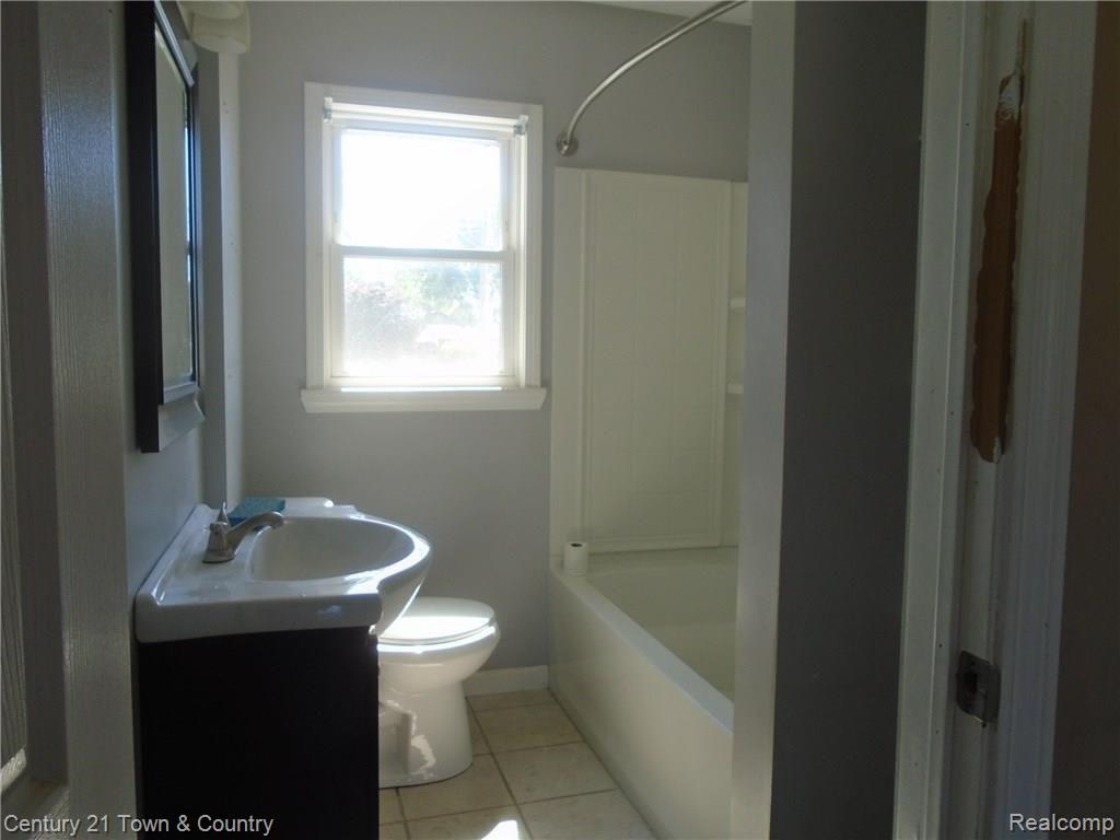 1820 Rochester Road Troy, MI 48083 - Photo 7 of 7
