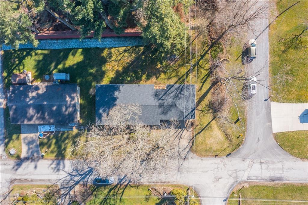 27 North Johnson Road Houston, PA 15342 - Photo 25 of 25 a view of swimming pool