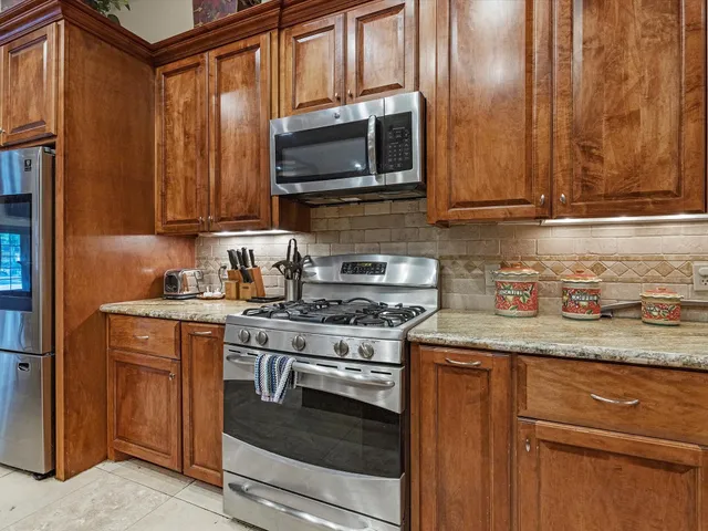 $799,900 | 19627 Riverwalk Drive, Porter, TX 77365