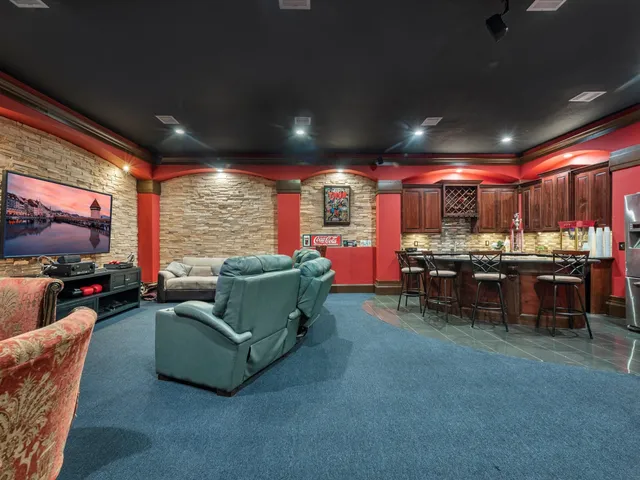 $799,900 | 19627 Riverwalk Drive, Porter, TX 77365