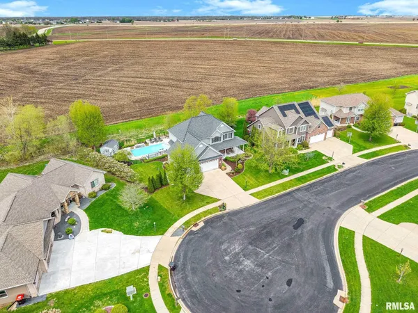 $600,000 | 17 Fountaindale, Washington, IL 61571