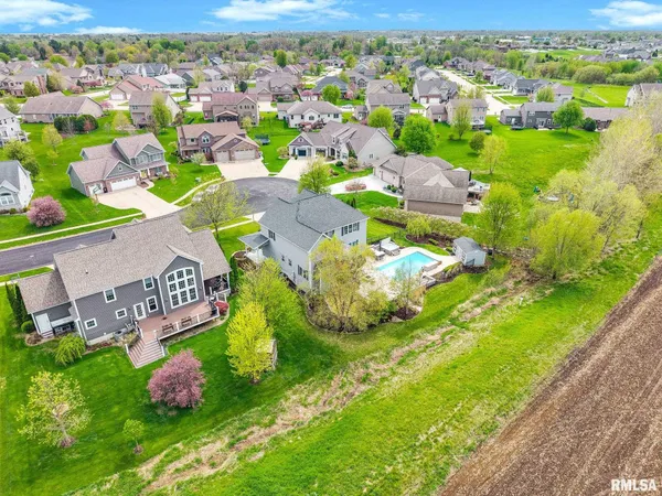 $600,000 | 17 Fountaindale, Washington, IL 61571