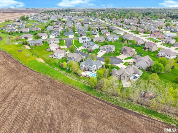 $600,000 | 17 Fountaindale, Washington, IL 61571