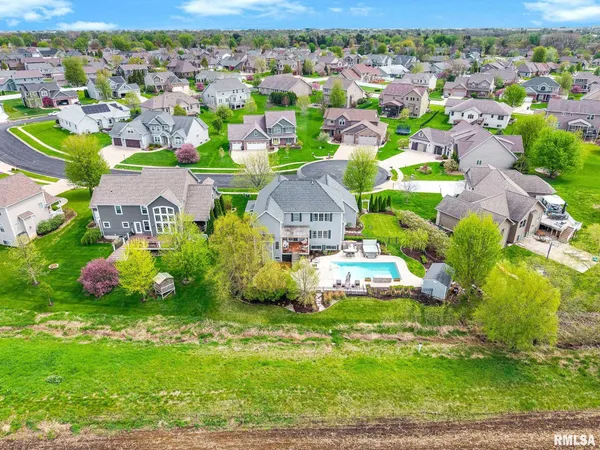 $600,000 | 17 Fountaindale, Washington, IL 61571