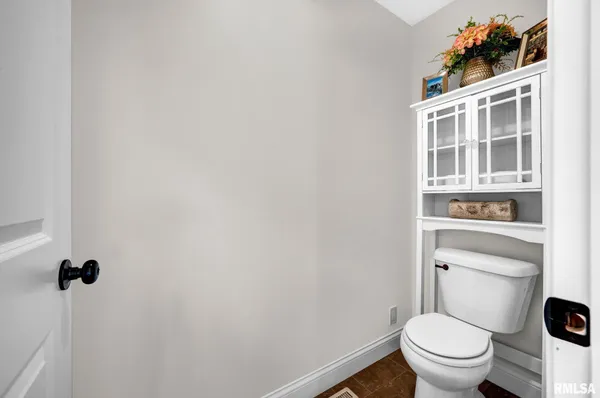 $600,000 | 17 Fountaindale, Washington, IL 61571