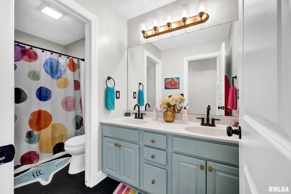 $600,000 | 17 Fountaindale, Washington, IL 61571