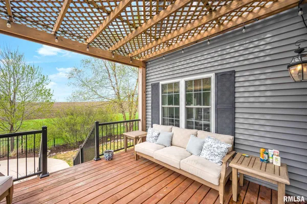 $600,000 | 17 Fountaindale, Washington, IL 61571