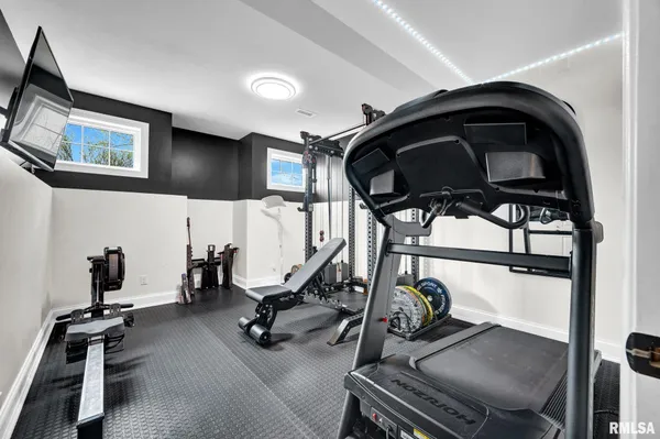 $600,000 | 17 Fountaindale, Washington, IL 61571