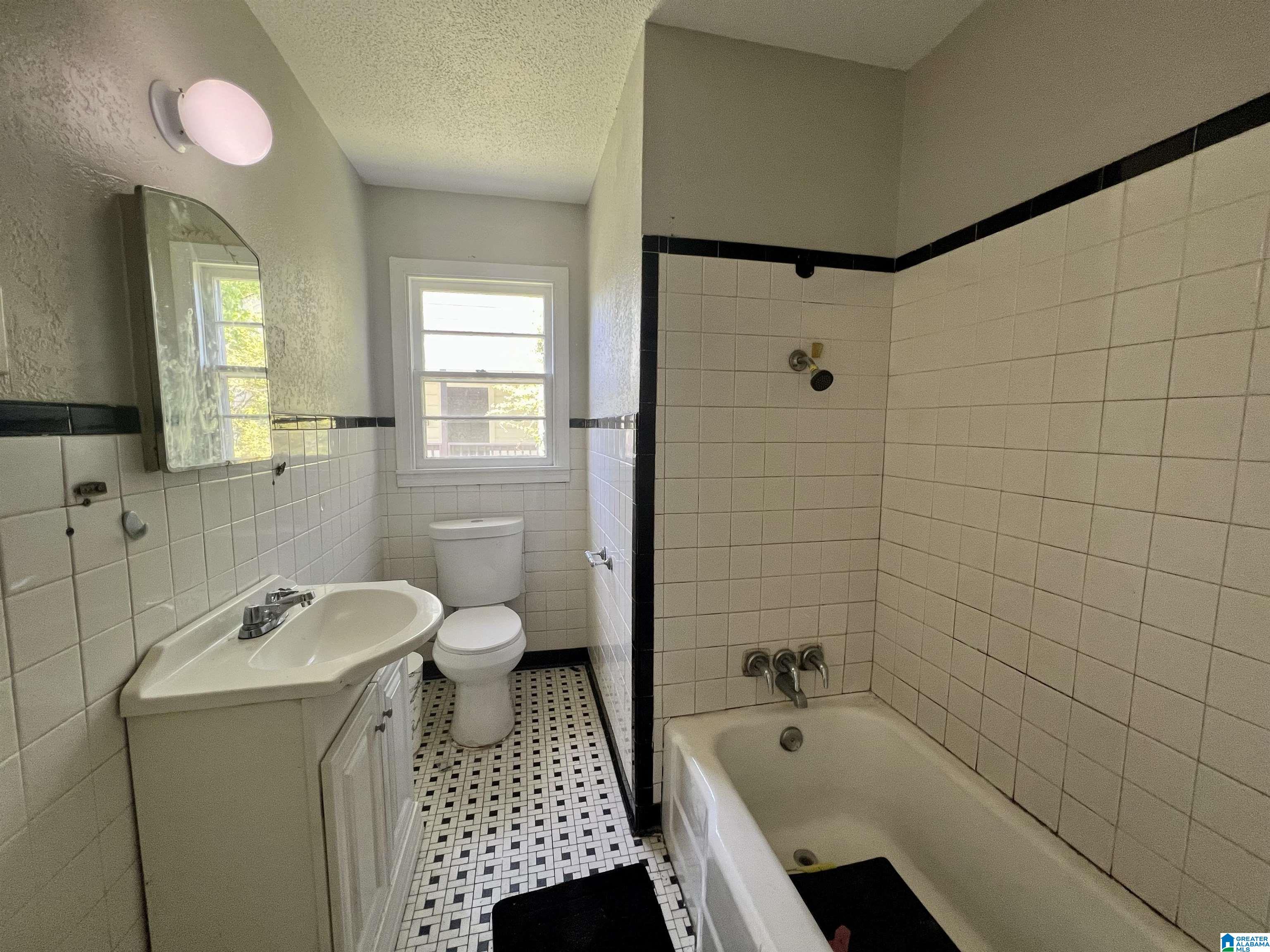 6721 Grasselli Road Fairfield, AL 35064 - Photo 8 of 14