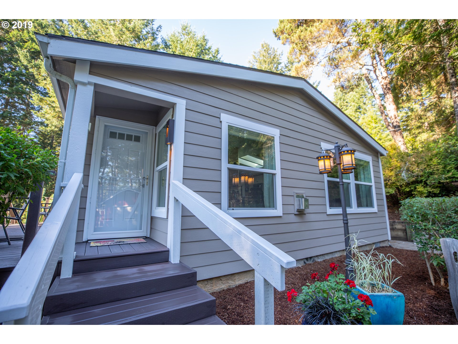63312 Shasta Road Coos Bay, OR 97420 - Photo 4 of 32 Gallery Image 4