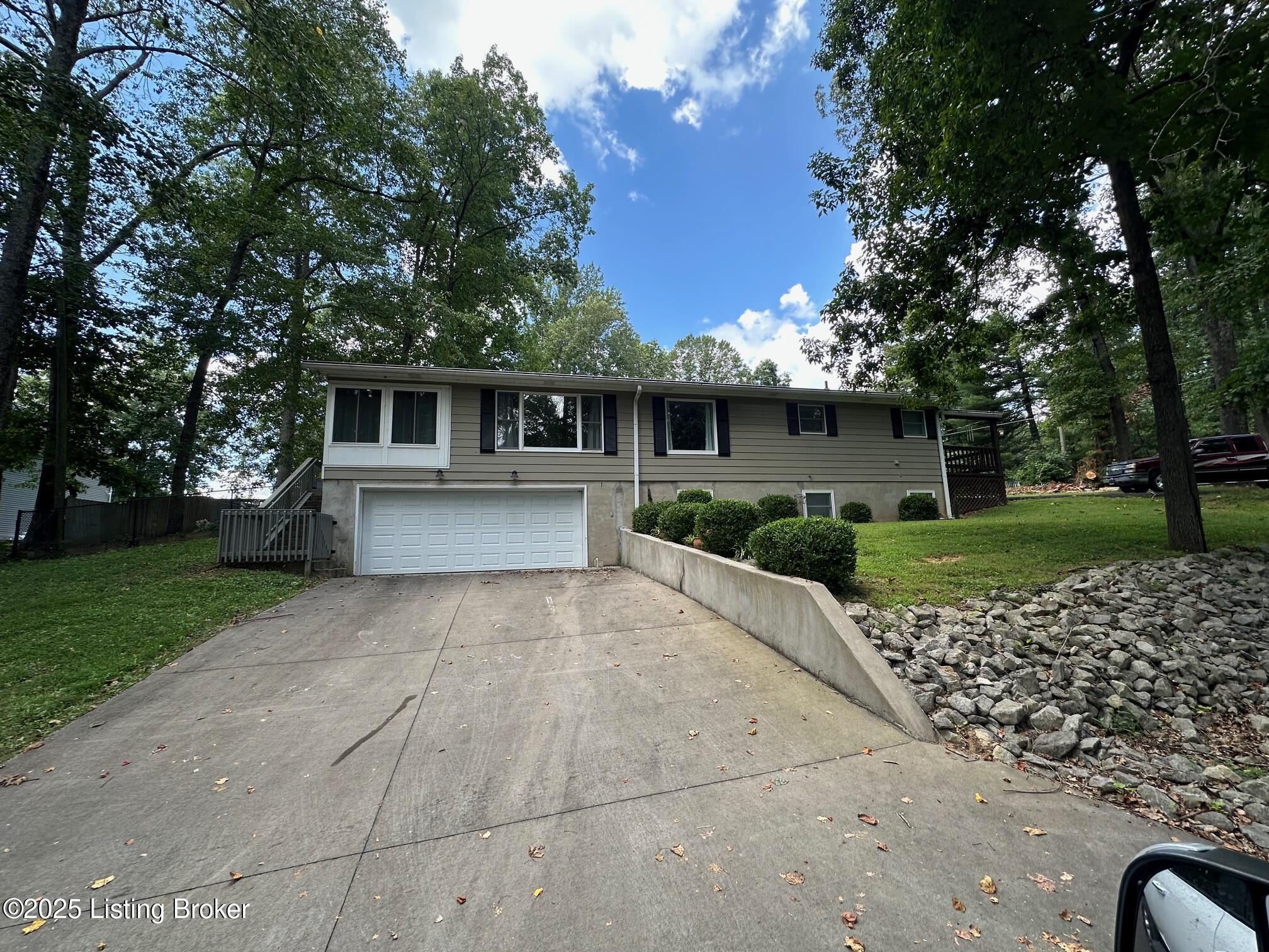 115 Woods Road Elizabethtown, KY 42701 - Photo 2 of 61 IMG_2979