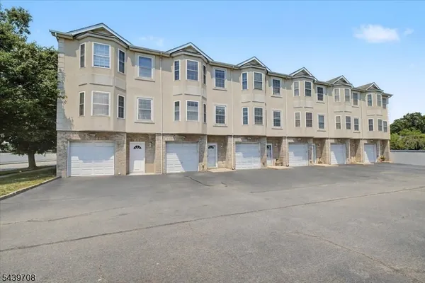 $500,000 | 66 Terhune Avenue, Unit 2, Lodi, NJ 07644