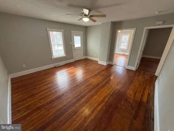 $1,500 | 2 East Germain Street, Winchester, VA 22601